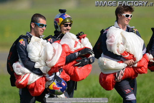 2013-06-29 Zeltweg Airpower 0527 Flag jump of parachutists